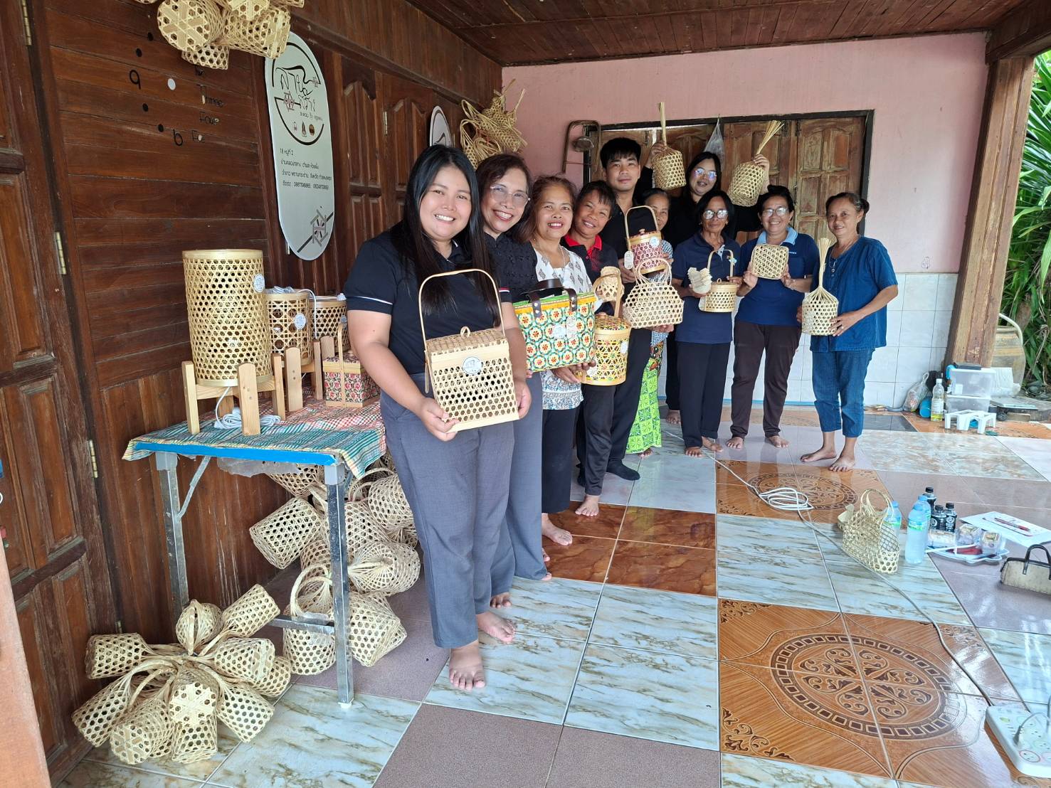 ลงพื้นที่พบผู้ประกอบการ “สานสร้าง ชะลอม by ครูแฟง” ณ ตำบลห้วยยั้ง อำเภอพรานกระต่าย จังหวัดกำแพงเพชร
